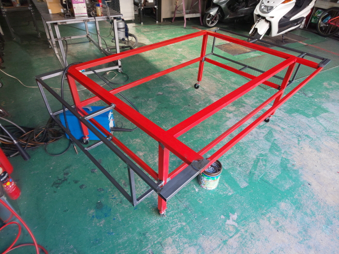 レーザー加工機